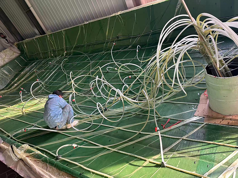 Lawada®သည်ဖန်မျှင်ထည်လှေကိုယ်ထည်အတွက်လေဟာနယ်ပြုတ်ရည်ပြုတ်ရည်ကိုကျင့်သုံးခြင်း, အရည်အသွေးနှင့်စွမ်းဆောင်ရည်ကိုမြှင့်တင်ရန်